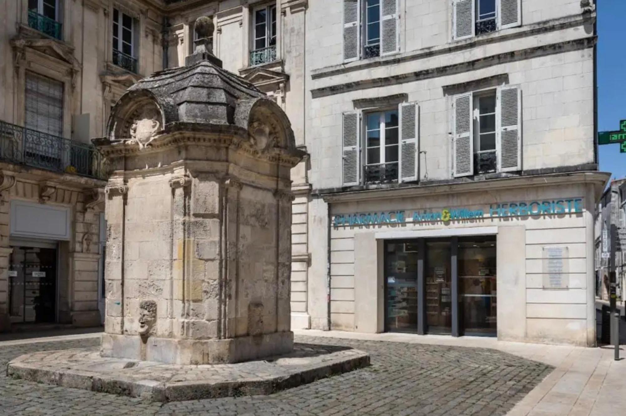 Les Apparts De Charly Duplex Cosy Au Marche Hyper Centre La Rochelle Tout A Pied Exteriör bild